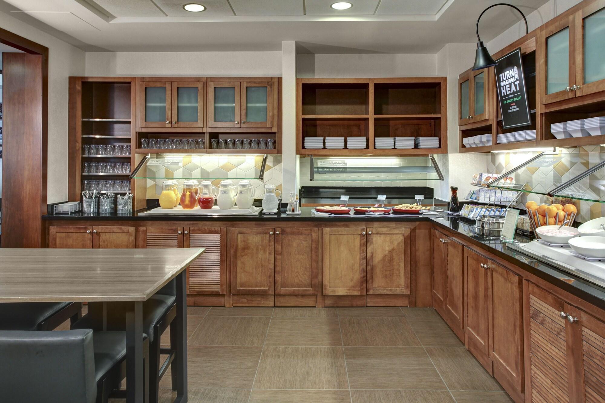 Hyatt Place Fort Worth-Alliance Town Center Экстерьер фото