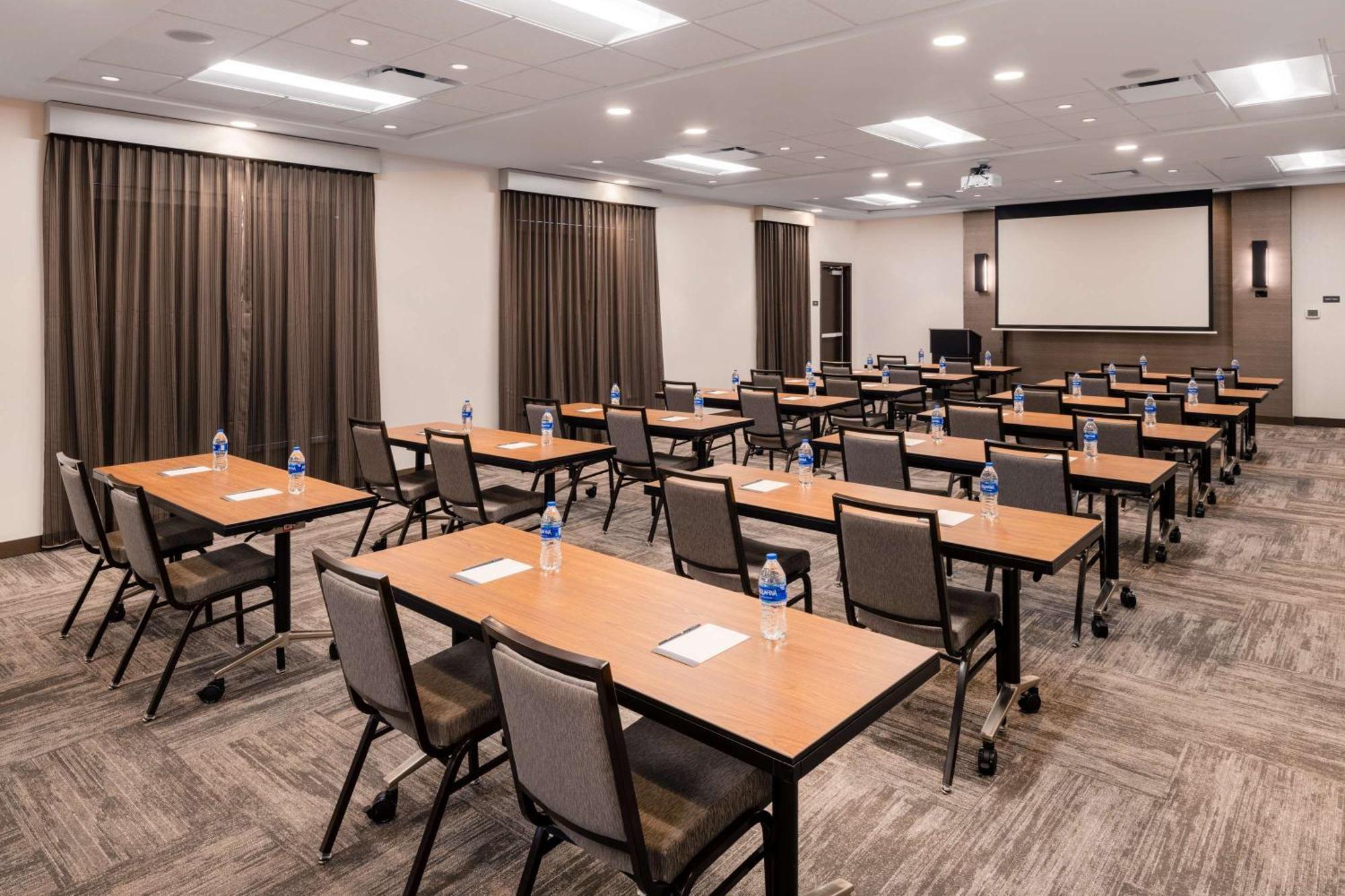 Hyatt Place Fort Worth-Alliance Town Center Экстерьер фото