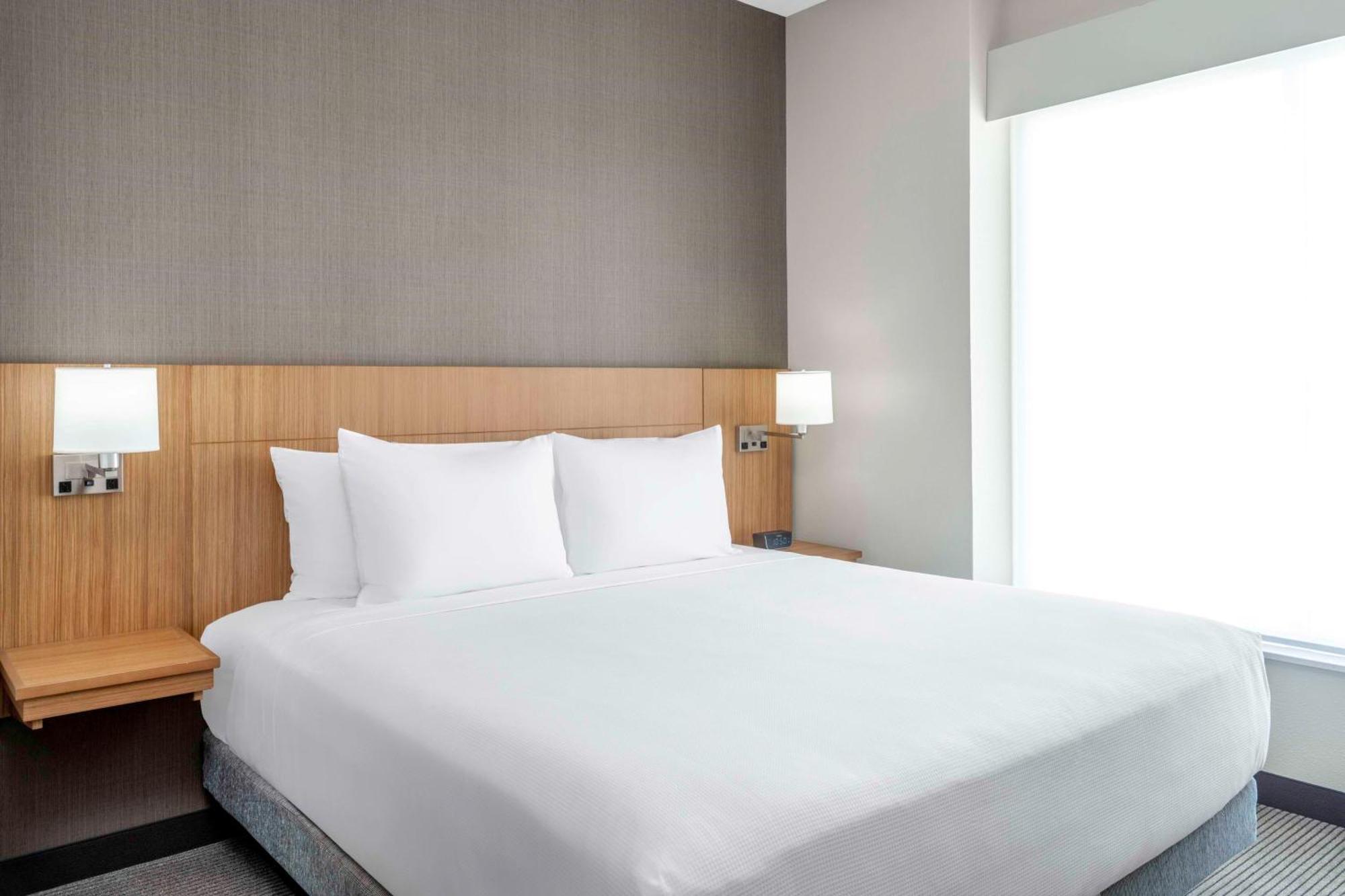 Hyatt Place Fort Worth-Alliance Town Center Экстерьер фото